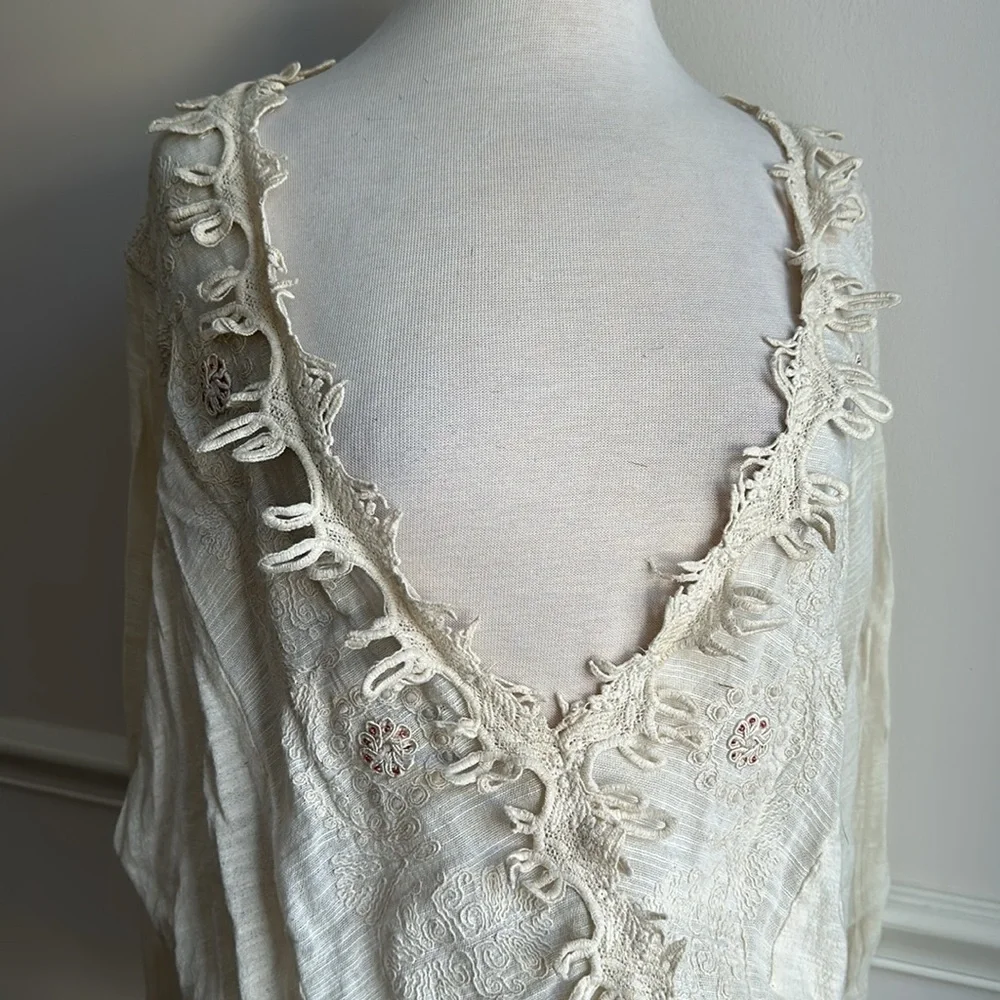 Free people, blouson peasant style top lace, beads embroidery cream small EUC